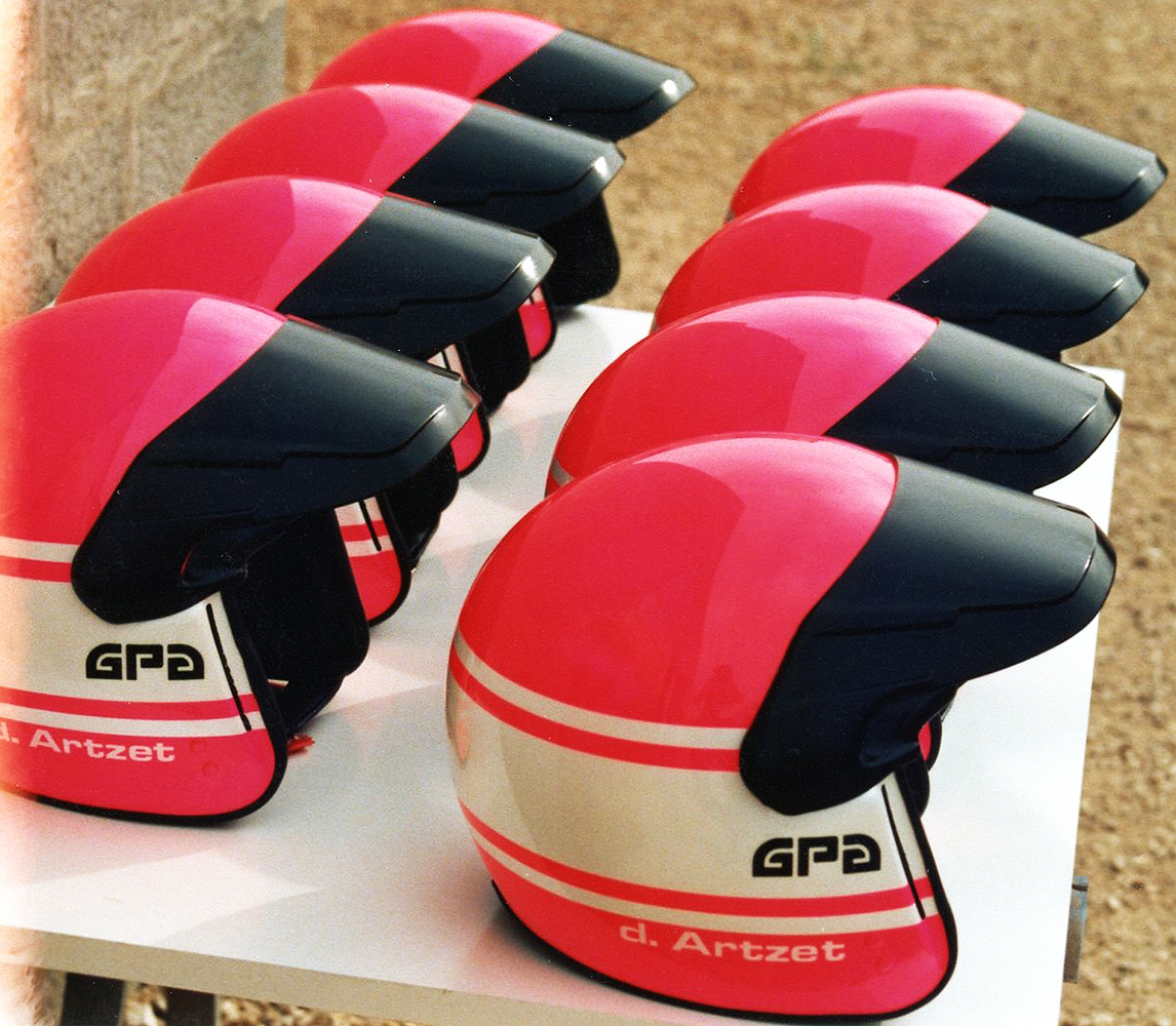 Artzetdg4x8 1988.jpg